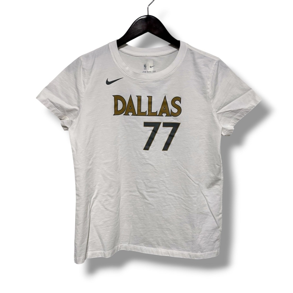 Nike Women's Dallas Mavericks Luka‎ Doncic T Shirt Size Large 20 x 25.5